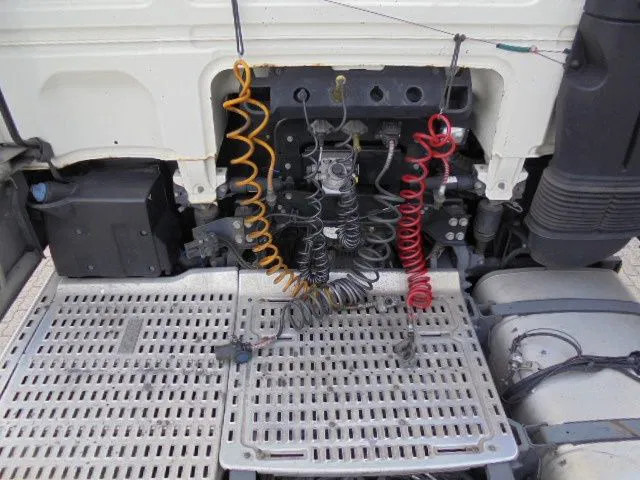 Tractor unit DAF XF 460: picture 7