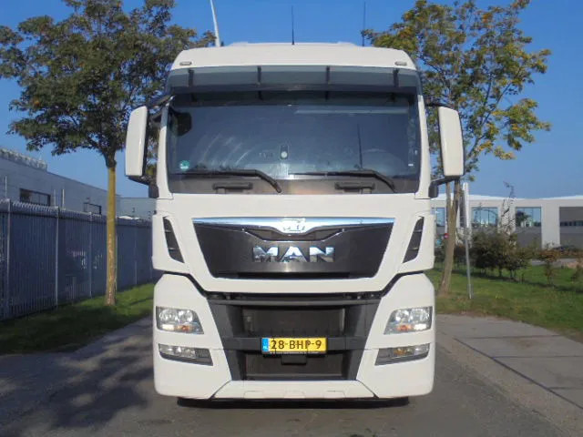 MAN TGX 18.400 XL - Tractor unit: picture 2 MAN TGX 18.400 XL - Tractor unit: picture 2