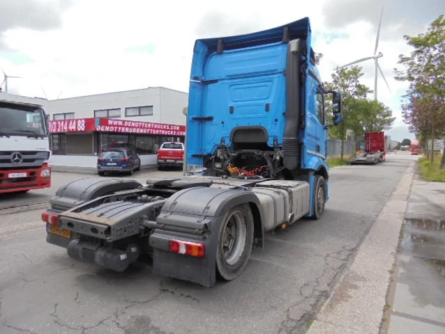 Tractor unit Mercedes-Benz Actros 1842 LS: picture 6