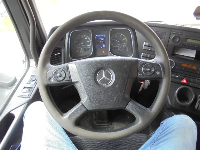 Tractor unit Mercedes-Benz Actros 1842 LS: picture 13