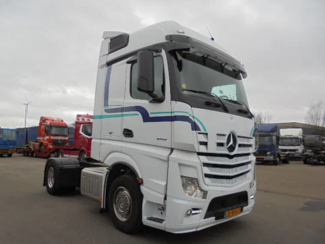 Mercedes-Benz Actros 1842 LS EUR6 - Tractor unit: picture 3 Mercedes-Benz Actros 1842 LS EUR6 - Tractor unit: picture 3