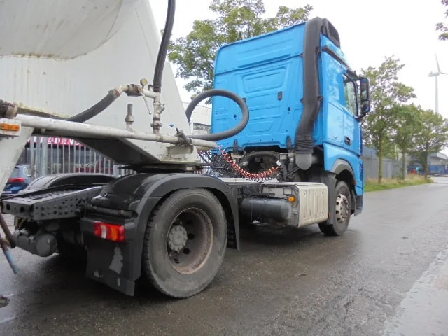 Mercedes-Benz Actros 1842 LS EUR6 - Tractor unit: picture 4 Mercedes-Benz Actros 1842 LS EUR6 - Tractor unit: picture 4
