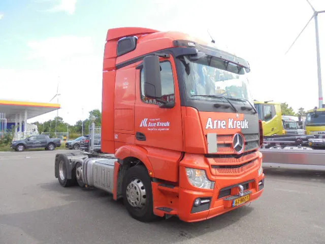 Mercedes-Benz Actros 2343 6X2 VOORLOOPAS - Tractor unit: picture 3 Mercedes-Benz Actros 2343 6X2 VOORLOOPAS - Tractor unit: picture 3