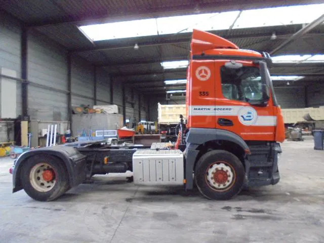 Mercedes-Benz Antos 1832 CABINE SCHADE FOR PARTS - Tractor unit: picture 4 Mercedes-Benz Antos 1832 CABINE SCHADE FOR PARTS - Tractor unit: picture 4