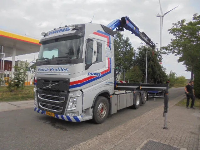 Volvo FH 420 6X2 NL TRUCK - Tractor unit: picture 1 Volvo FH 420 6X2 NL TRUCK - Tractor unit: picture 1
