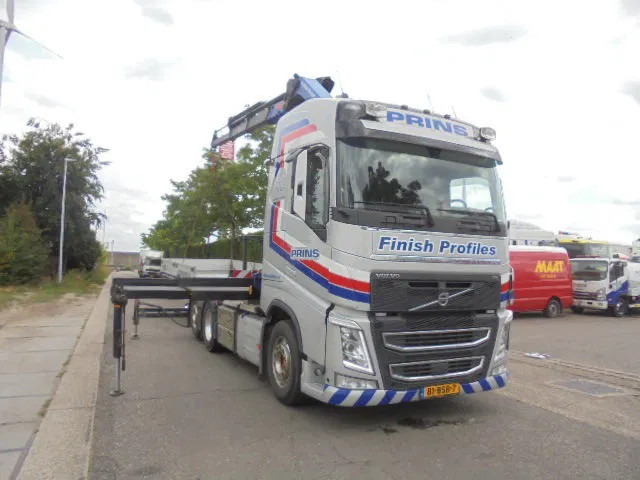 Volvo FH 420 6X2 NL TRUCK - Tractor unit: picture 3 Volvo FH 420 6X2 NL TRUCK - Tractor unit: picture 3