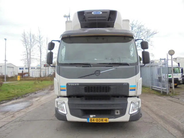 Volvo FE 250 CHEREAU NL TRUCK - Isothermal truck: picture 2 Volvo FE 250 CHEREAU NL TRUCK - Isothermal truck: picture 2