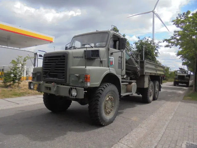 Volvo N 10 6X6 L + FASSI 3X IN STOCK - Dropside/ Flatbed truck, Crane truck: picture 1 Volvo N 10 6X6 L + FASSI 3X IN STOCK - Dropside/ Flatbed truck, Crane truck: picture 1