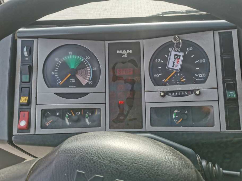 Livestock truck MAN LE 12.189 livestock truck: picture 15 Livestock truck MAN LE 12.189 livestock truck: picture 15