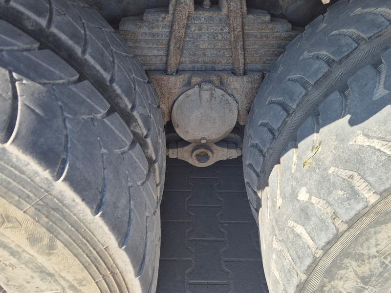 Concrete pump truck Renault Kerax 420 + COIME PDF 33.5 E: picture 16 Concrete pump truck Renault Kerax 420 + COIME PDF 33.5 E: picture 16