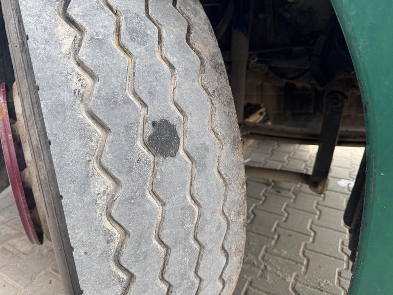 Tractor unit Scania 114 L 380: picture 8