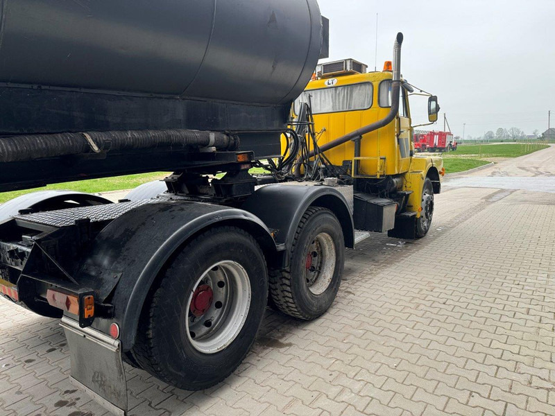 Volvo N12 + bitum spreader semitrailer - Tank truck: picture 3 Volvo N12 + bitum spreader semitrailer - Tank truck: picture 3