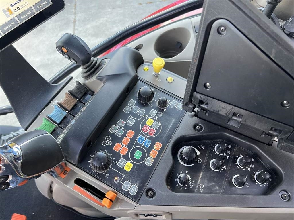 Farm tractor Case IH Maxxum CVX 150: picture 18