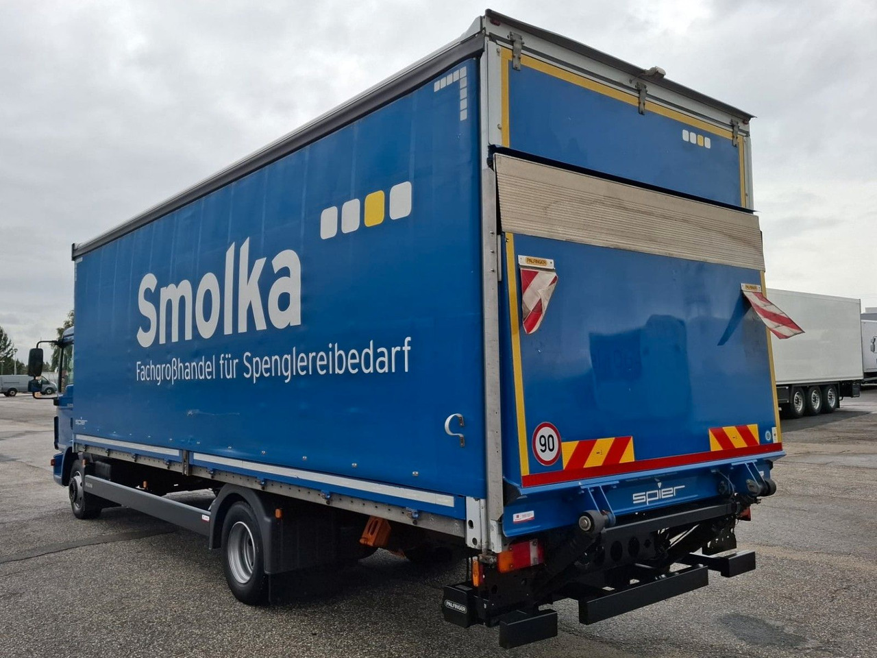 MAN TGL 12.250 BL 4x2 - Curtainsider truck: picture 3 MAN TGL 12.250 BL 4x2 - Curtainsider truck: picture 3