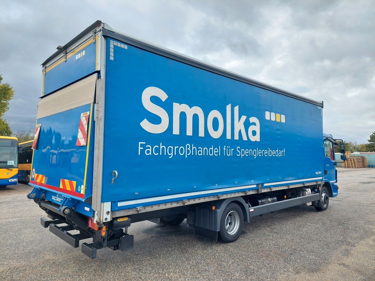 MAN TGL 12.250 BL 4x2 - Curtainsider truck: picture 4 MAN TGL 12.250 BL 4x2 - Curtainsider truck: picture 4