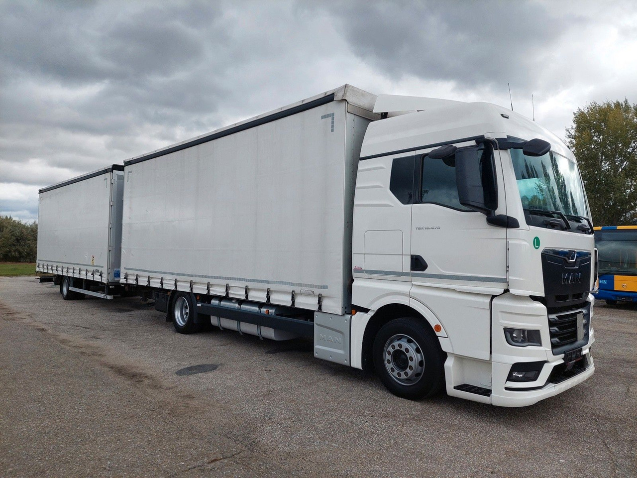 MAN TGX 18.470 LL + Gniotpol G-4080 120 m3 Durchbar - Curtainsider truck: picture 2 MAN TGX 18.470 LL + Gniotpol G-4080 120 m3 Durchbar - Curtainsider truck: picture 2