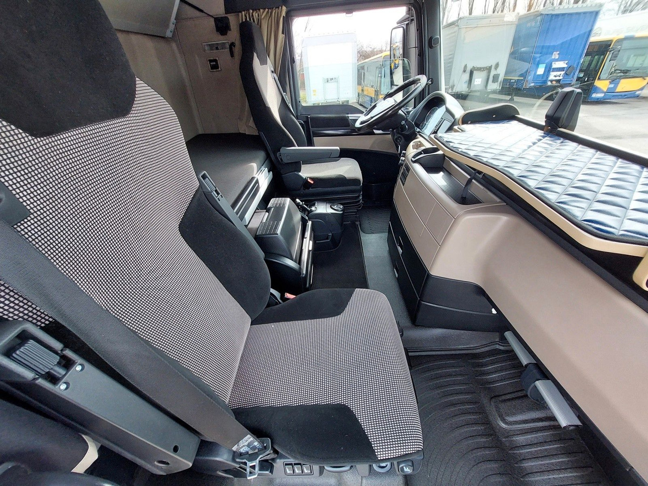 Leasing of  MAN TGX 26.460 LL 6x2/2 MAN TGX 26.460 LL 6x2/2: picture 14