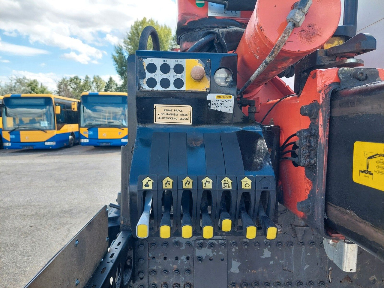 Leasing of Renault Premium DXI R450.26 HR Palfinger PK 15.500 Renault Premium DXI R450.26 HR Palfinger PK 15.500: picture 9 Leasing of Renault Premium DXI R450.26 HR Palfinger PK 15.500 Renault Premium DXI R450.26 HR Palfinger PK 15.500: picture 9