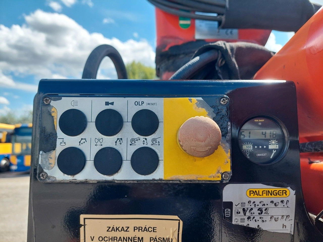 Leasing of Renault Premium DXI R450.26 HR Palfinger PK 15.500 Renault Premium DXI R450.26 HR Palfinger PK 15.500: picture 10 Leasing of Renault Premium DXI R450.26 HR Palfinger PK 15.500 Renault Premium DXI R450.26 HR Palfinger PK 15.500: picture 10