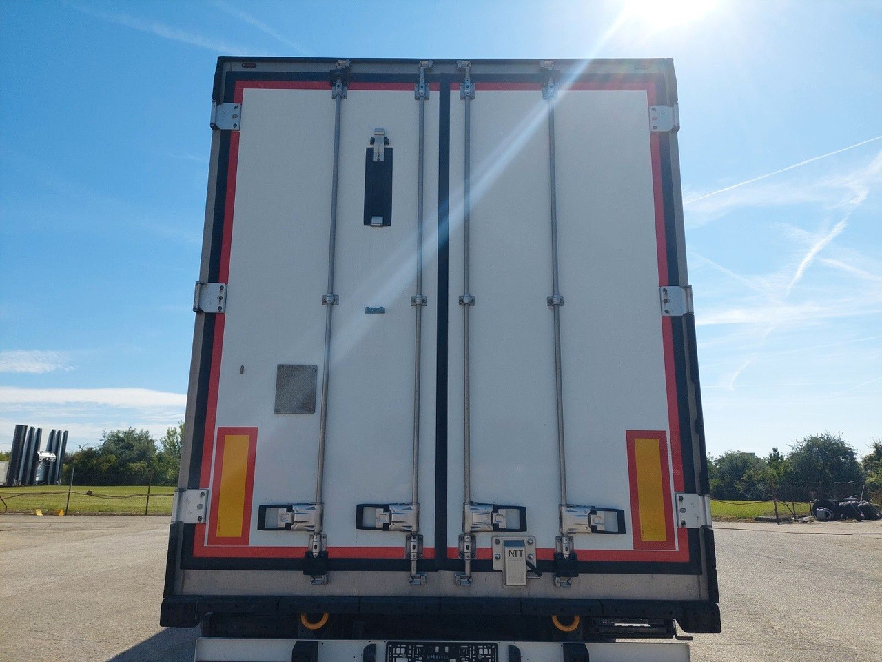 Schmitz Cargobull SKO24 ThermoKing SLXi 300 - Refrigerator semi-trailer: picture 5 Schmitz Cargobull SKO24 ThermoKing SLXi 300 - Refrigerator semi-trailer: picture 5
