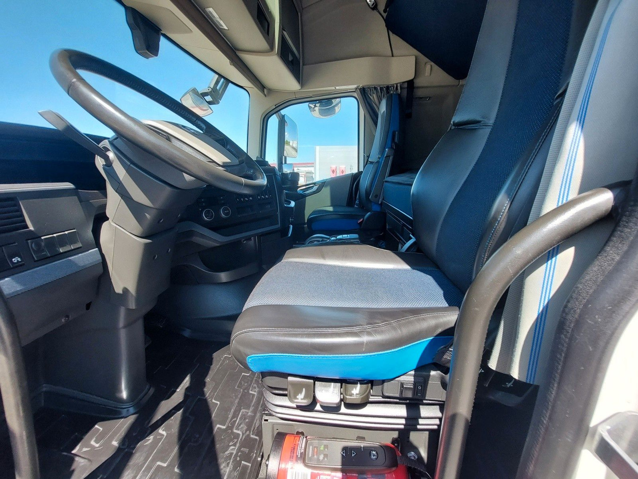 Tractor unit Volvo FH 13 Globetrotter XL 500: picture 16