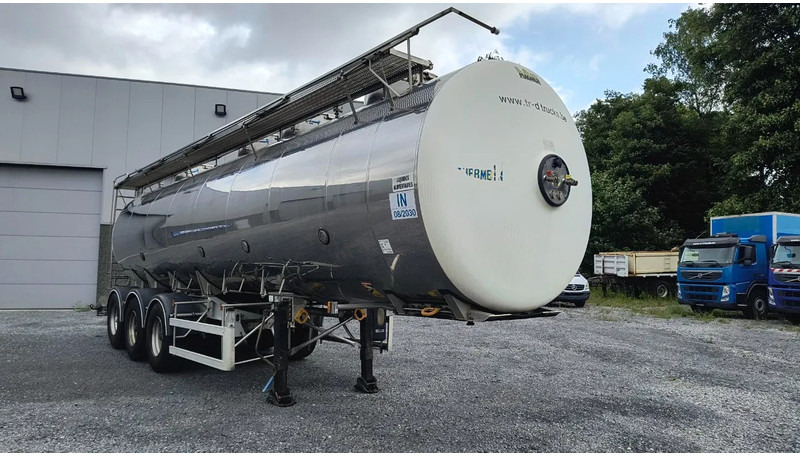 Magyar INSULATED INOX TANK 30500L - 4 COMPARTIMENTS - Tank semi-trailer: picture 3 Magyar INSULATED INOX TANK 30500L - 4 COMPARTIMENTS - Tank semi-trailer: picture 3