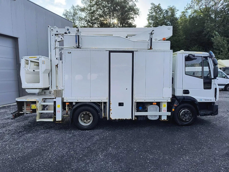 Iveco EuroCargo 120 E18 + COMET 151TAL (15 m) - Truck: picture 3 Iveco EuroCargo 120 E18 + COMET 151TAL (15 m) - Truck: picture 3