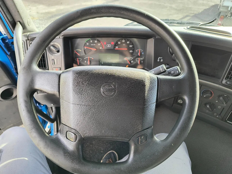 Box truck Volvo FM 370 INSULATED BOX - LIFT/STEERING AXLE - BICOOL AIRCO: picture 10