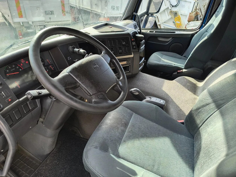Box truck Volvo FM 370 INSULATED BOX - LIFT/STEERING AXLE - BICOOL AIRCO: picture 9