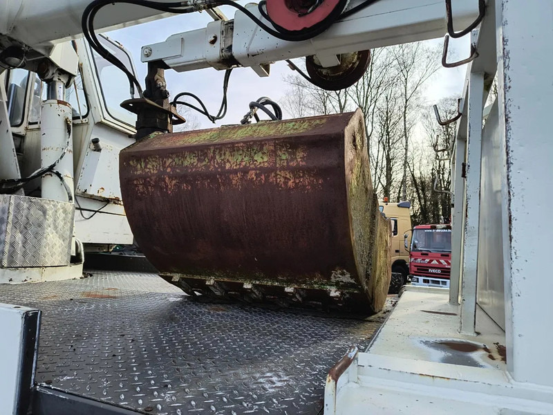 Crane truck Volvo NL12 420 6x4 CRANE 60T/M - VIDEOS AVAILABLE: picture 12