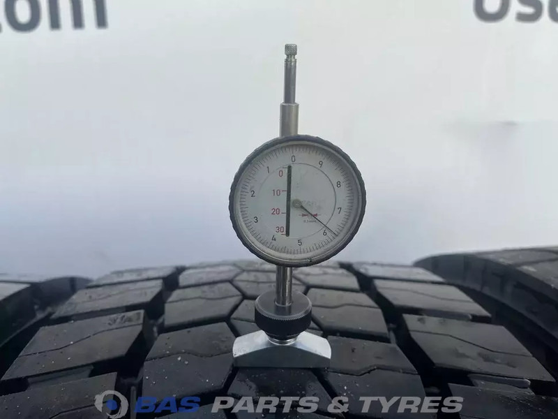 Bridgestone Bridgestone 315/70R22.5 DURAVIS R-DRIVE002 154/150 M+S 3PMSF gebruikte set - Tire for Truck: picture 3 Bridgestone Bridgestone 315/70R22.5 DURAVIS R-DRIVE002 154/150 M+S 3PMSF gebruikte set - Tire for Truck: picture 3