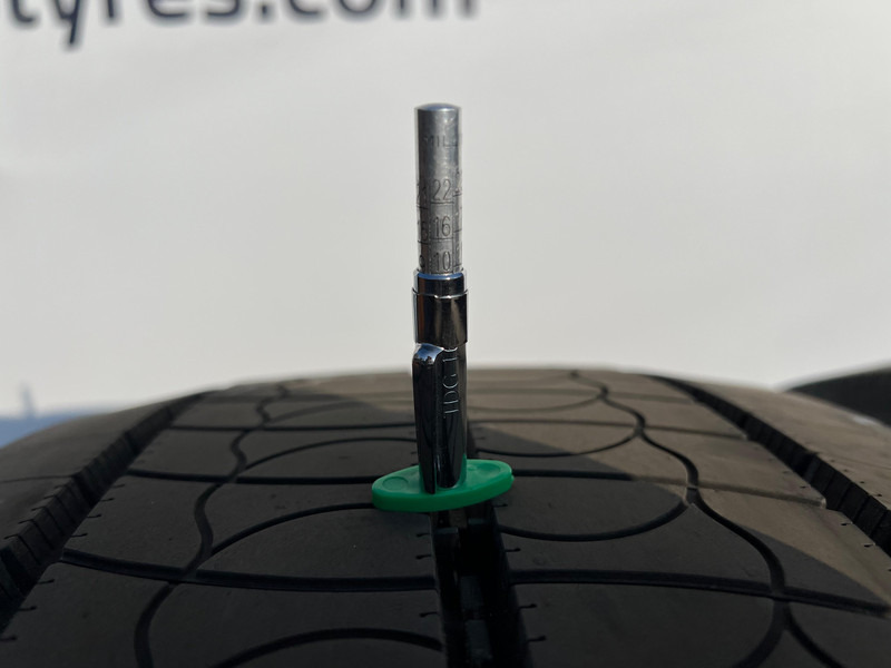 Bridgestone Bridgestone 315/70R22.5 H-STEER002 ECOPIA 156/154 M M+S 3PMSF gebruikte set - Tire for Truck: picture 3 Bridgestone Bridgestone 315/70R22.5 H-STEER002 ECOPIA 156/154 M M+S 3PMSF gebruikte set - Tire for Truck: picture 3