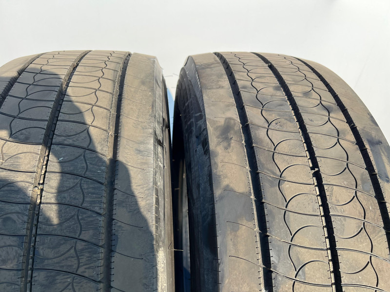 Bridgestone Bridgestone 315/70R22.5 H-STEER002 ECOPIA 156/154 M M+S 3PMSF gebruikte set - Tire for Truck: picture 2 Bridgestone Bridgestone 315/70R22.5 H-STEER002 ECOPIA 156/154 M M+S 3PMSF gebruikte set - Tire for Truck: picture 2