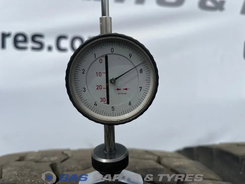 Bridgestone Bridgestone 315/80R22.5 RETREAD (cover) 154/150 M+S 3PMSF gebruikte set - Tire for Truck: picture 3 Bridgestone Bridgestone 315/80R22.5 RETREAD (cover) 154/150 M+S 3PMSF gebruikte set - Tire for Truck: picture 3