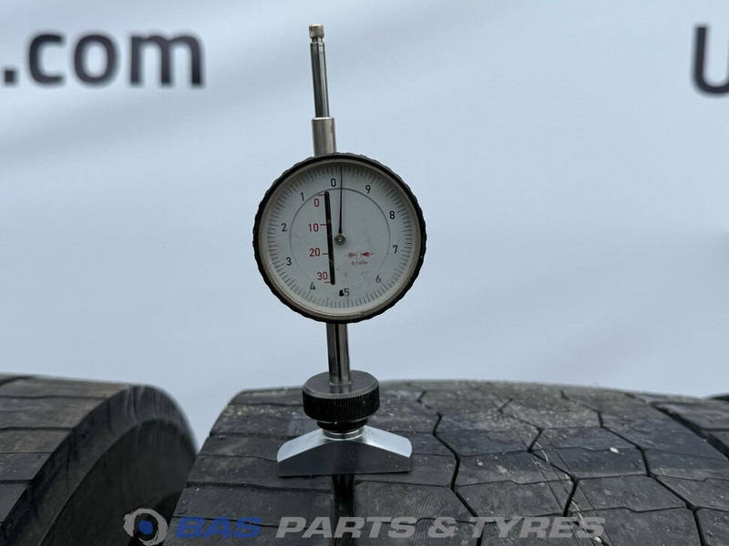 Bridgestone - Tire for Truck: picture 3 Bridgestone - Tire for Truck: picture 3