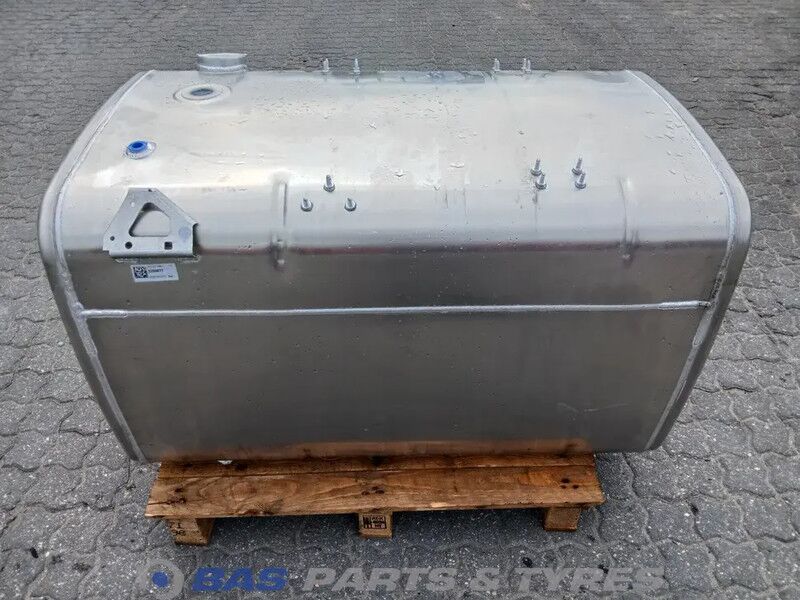 DAF Brandstoftank DAF 490 Liter 2250677 - Fuel tank for Truck: picture 3 DAF Brandstoftank DAF 490 Liter 2250677 - Fuel tank for Truck: picture 3