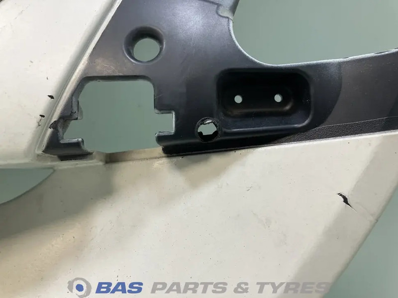 DAF CF Euro 6 Grille DAF 1886591 - Grill for Truck: picture 2 DAF CF Euro 6 Grille DAF 1886591 - Grill for Truck: picture 2