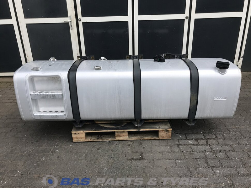 DAF - Fuel tank for Truck: picture 1 DAF - Fuel tank for Truck: picture 1