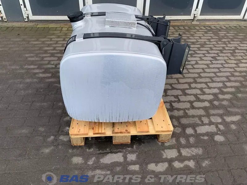DAF - Fuel tank for Truck: picture 2 DAF - Fuel tank for Truck: picture 2