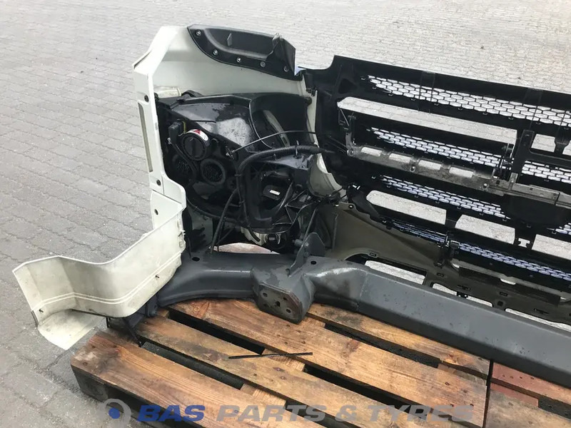 DAF XF106 Bumper DAF 2033875 - Bumper for Truck: picture 4 DAF XF106 Bumper DAF 2033875 - Bumper for Truck: picture 4