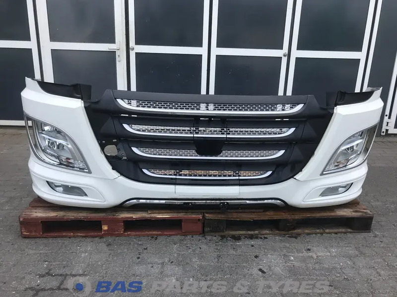 DAF XF106 Bumper DAF 2033875 - Bumper for Truck: picture 1 DAF XF106 Bumper DAF 2033875 - Bumper for Truck: picture 1
