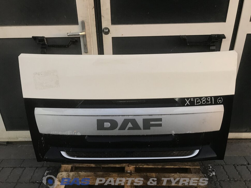 DAF XF106 Grille DAF 1892076 - Grill for Truck: picture 1 DAF XF106 Grille DAF 1892076 - Grill for Truck: picture 1