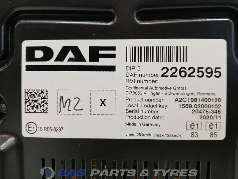 DAF XF106 Instrumentenpaneel DAF 1958084 - Dashboard for Truck: picture 3 DAF XF106 Instrumentenpaneel DAF 1958084 - Dashboard for Truck: picture 3