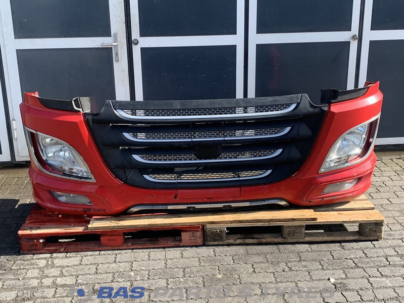 DAF XF106 - Bumper for Truck: picture 1 DAF XF106 - Bumper for Truck: picture 1