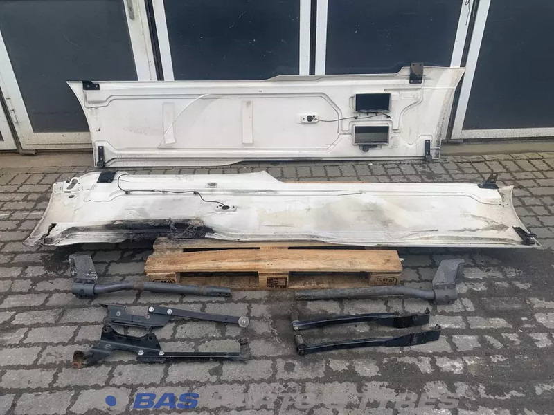 DAF XF106 Sideskirt Set DAF 1903109 - Body and exterior for Truck: picture 4 DAF XF106 Sideskirt Set DAF 1903109 - Body and exterior for Truck: picture 4