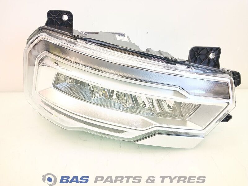 DAF XG Koplamp DAF 2188977 - Headlight for Truck: picture 1 DAF XG Koplamp DAF 2188977 - Headlight for Truck: picture 1