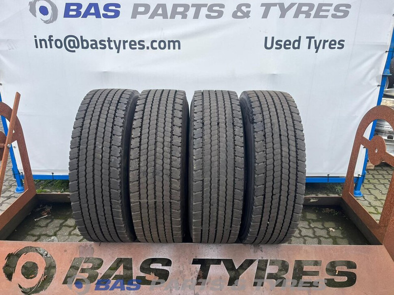 Goodyear Goodyear 315/70R22.5 RETREAD (cover) 152/148 M M+S 3PMSF gebruikte set - Tire for Truck: picture 1 Goodyear Goodyear 315/70R22.5 RETREAD (cover) 152/148 M M+S 3PMSF gebruikte set - Tire for Truck: picture 1