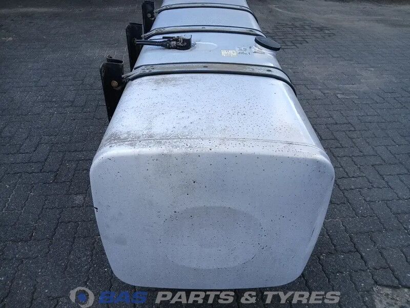 MAN Brandstoftank MAN 780 Liter 81122016776 - Fuel tank for Truck: picture 4 MAN Brandstoftank MAN 780 Liter 81122016776 - Fuel tank for Truck: picture 4