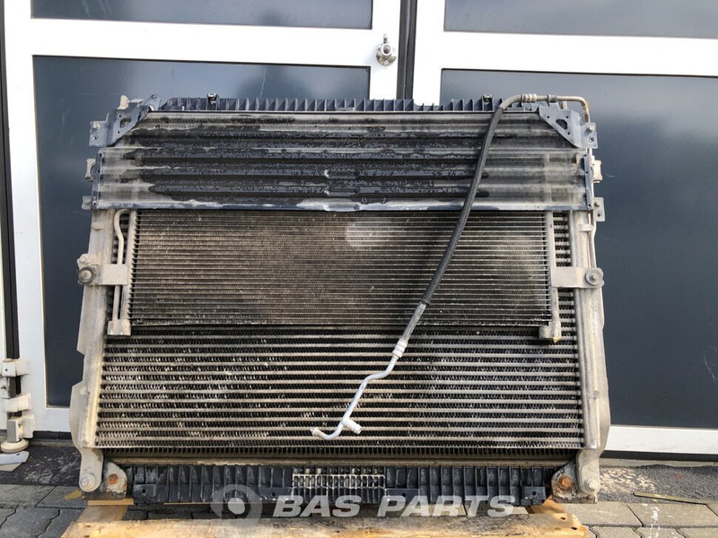 Mercedes-Benz Actros MP4 Koelerpakket Mercedes OM470LA 395 A 960 500 28 01 - Radiator for Truck: picture 2 Mercedes-Benz Actros MP4 Koelerpakket Mercedes OM470LA 395 A 960 500 28 01 - Radiator for Truck: picture 2