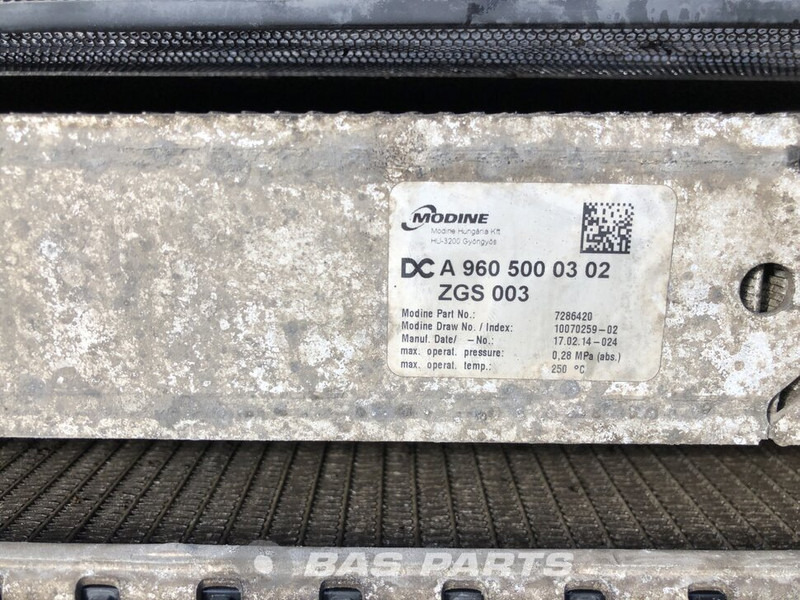 Mercedes-Benz Actros MP4 Koelerpakket Mercedes OM470LA 395 A 960 500 28 01 - Radiator for Truck: picture 3 Mercedes-Benz Actros MP4 Koelerpakket Mercedes OM470LA 395 A 960 500 28 01 - Radiator for Truck: picture 3